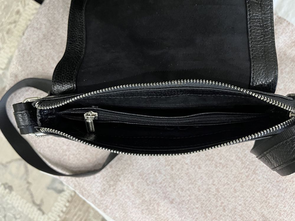 Мъжка чанта през рамо - чисто нова