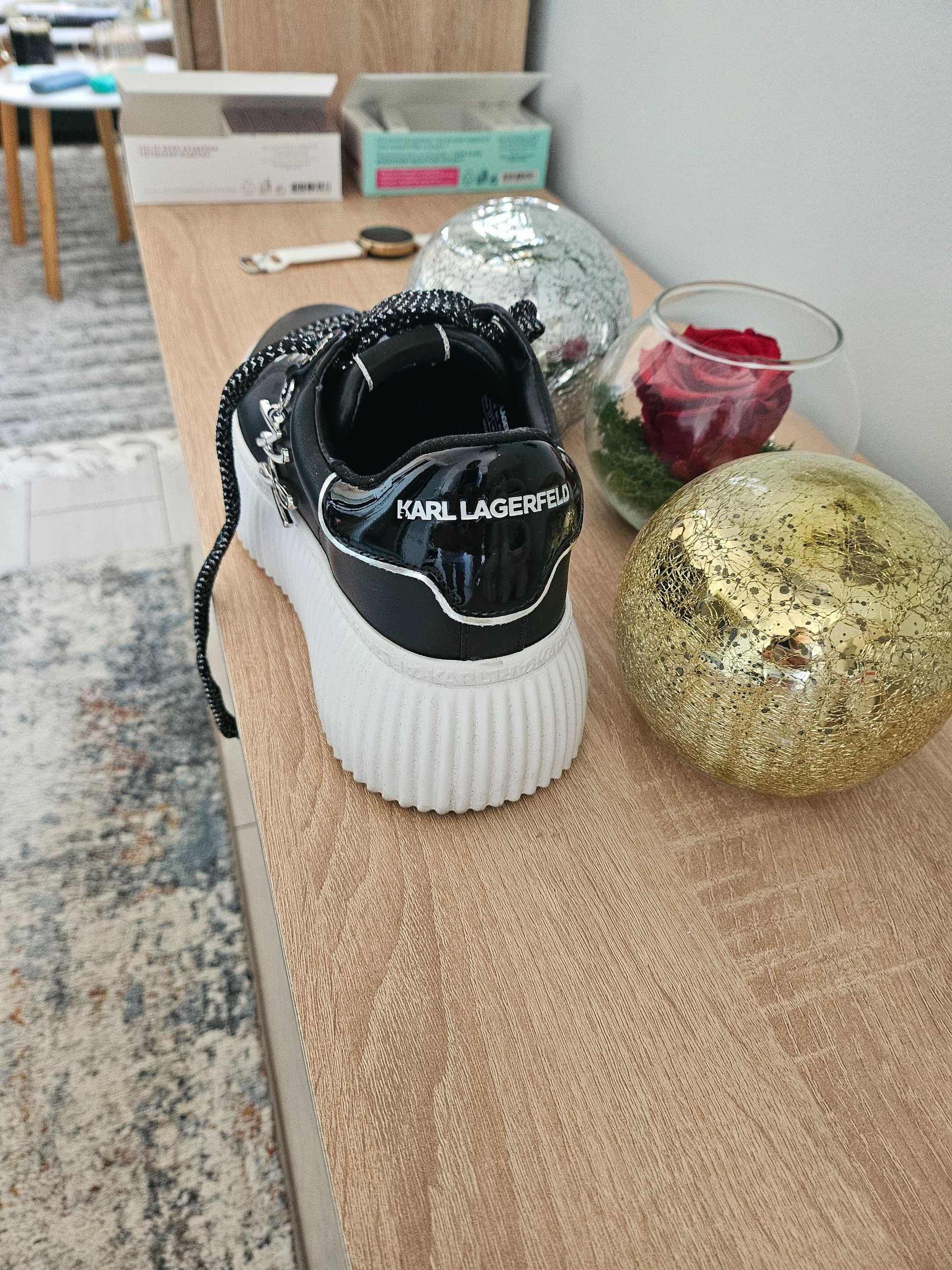 Сникърси Karl Lagerfield