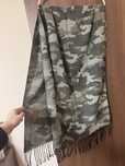 Fular lung army cu franjuri negri