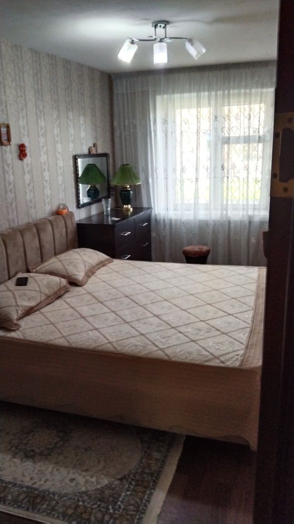 Продаётся срочно 4х комнатная квартира.
