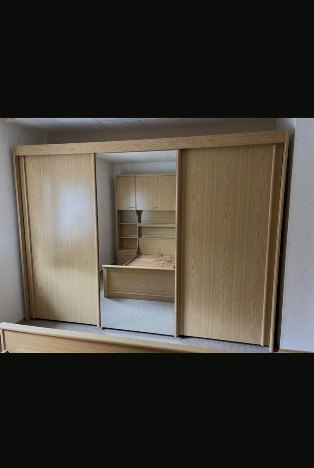 Dressing dormitor 3usi glisante si cu 2 usi