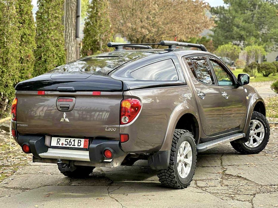 - IMPECABIL Mitsubishi L200 2.5Di-D178cp LIMITED EDITION Full