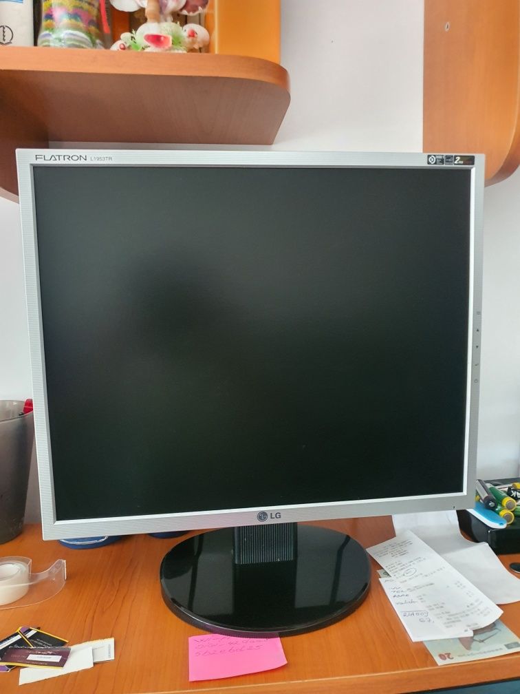 Monitor LCD LG 19 inch