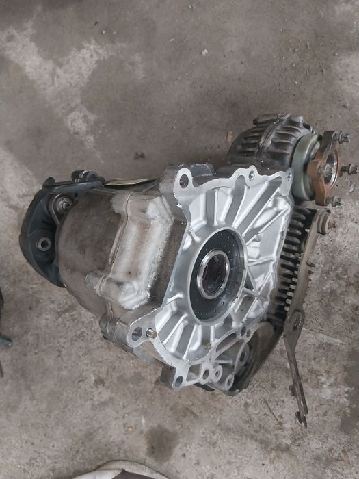 Раздатъчна кутия/Раздатка X-drive 4x4 Бмв/Bmw E90 E91 E92 E93 E60 E61