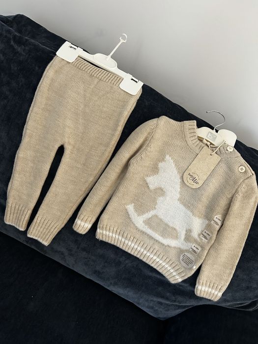 Set tricotat bej. Nou. 9-12 luni