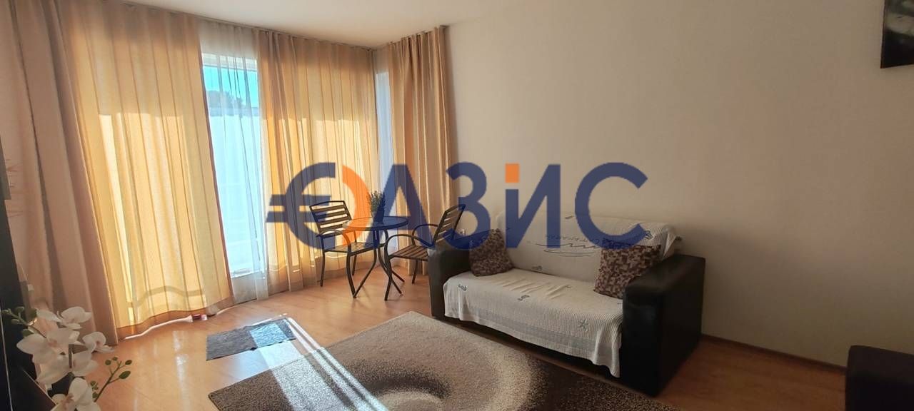 Продава се Двустаен апартамент в Свети Влас - 75 кв.м за 1187 €/кв.м - Снимка #2