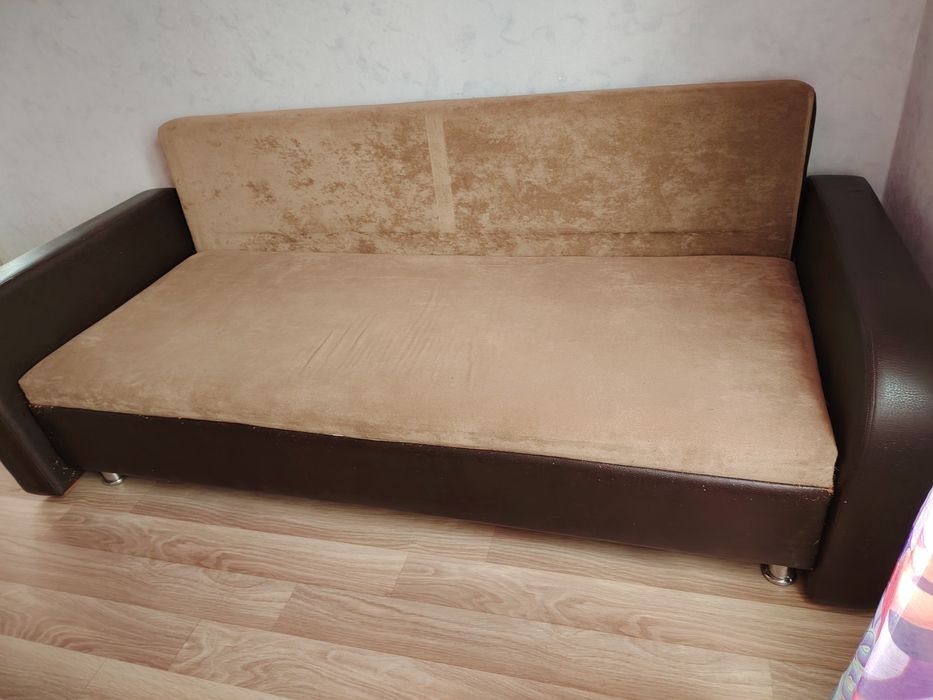 Продам Диван срочно
