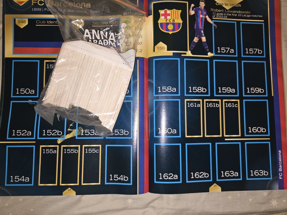 Album nelipit Panini Fifa 365 2023,lipsesc 12 stickere,  220 lei