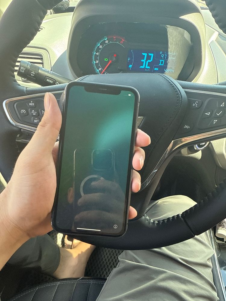 iPhone 11 ozi 64