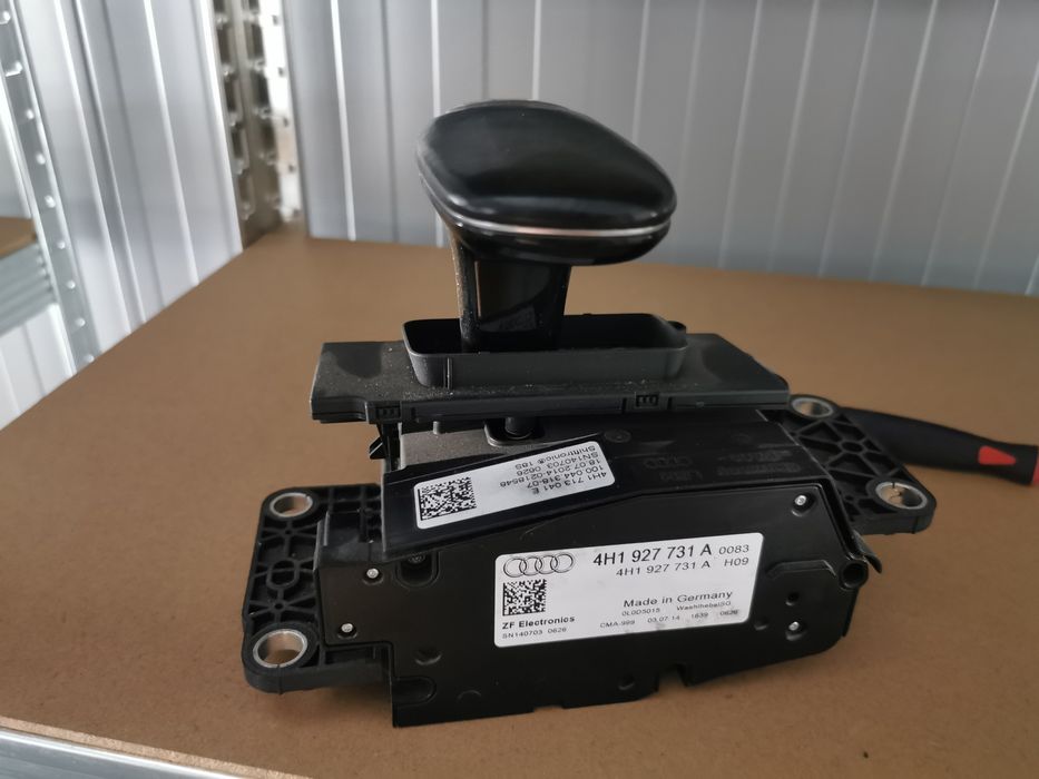 Timonerie / selector viteze A8 4H