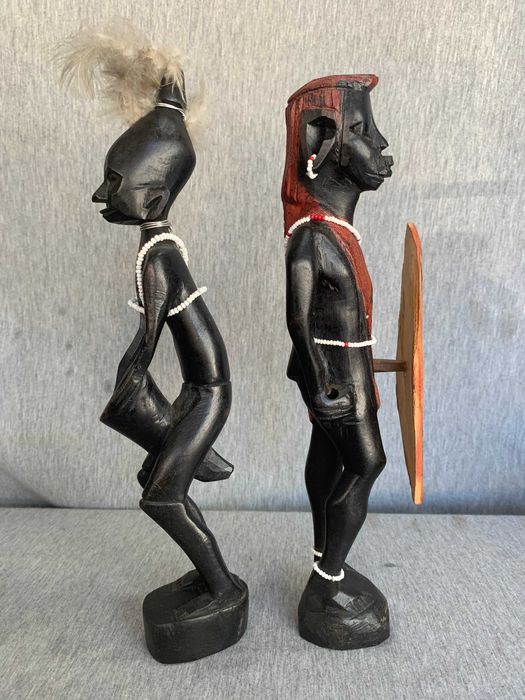 дървени африкански фигури статуетки