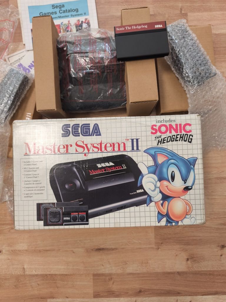 Ретро игра SEGA SONIC