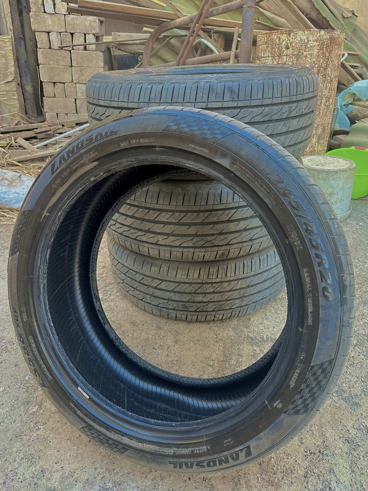 Balon 245/45R20 elektromobildan olingan