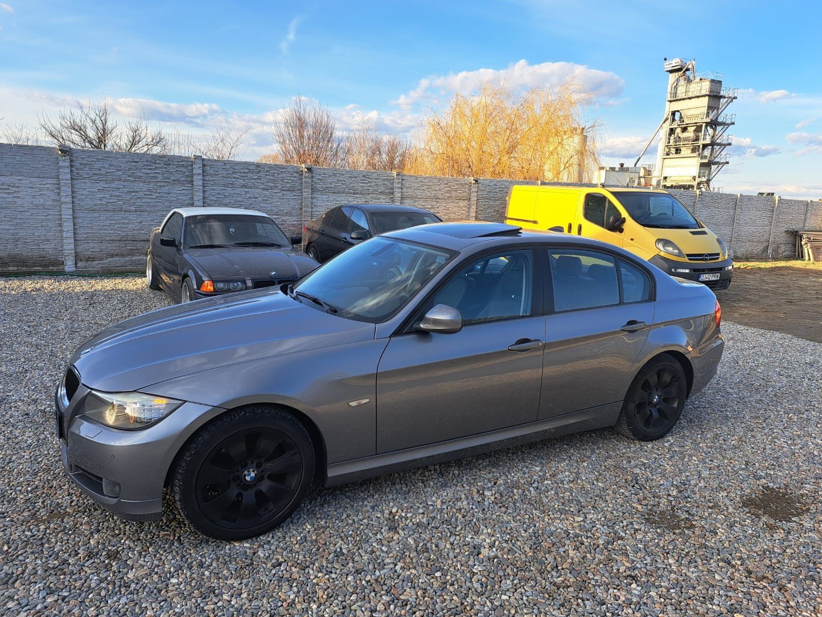 Vand Bmw E90 320i, an 2010 automat