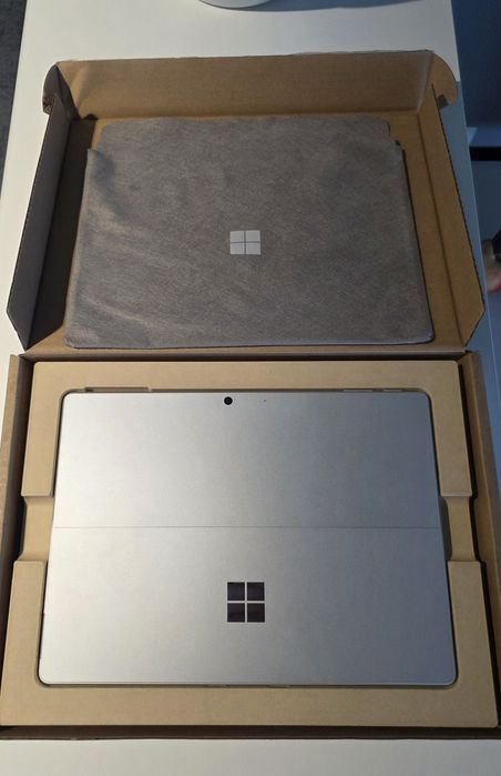Microsoft Surface PRO 9 i7 12th, 16GB RAM, 256GB SSD