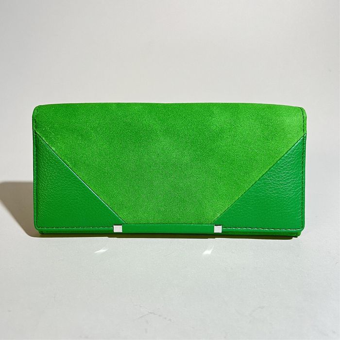 ПРОМО Различни видове и цветове дамски портмонета