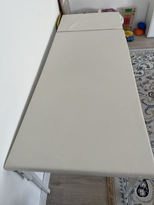 Продам кушетку в хорошем состоянии