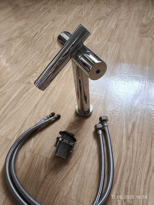 Эксклюзивный редкий смеситель на раковину.  И другие.