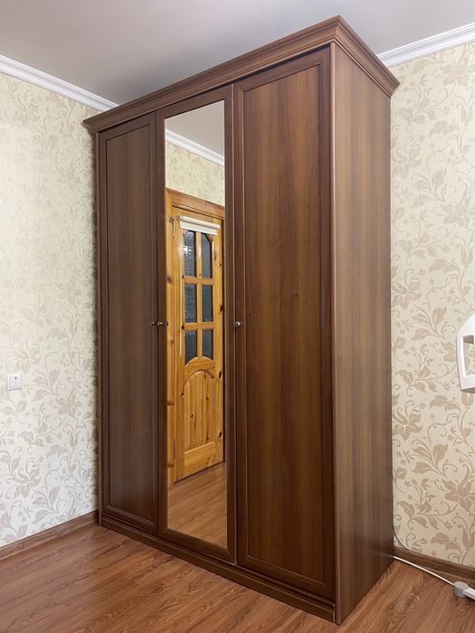 Белорусский плательный шкаф продать срочно