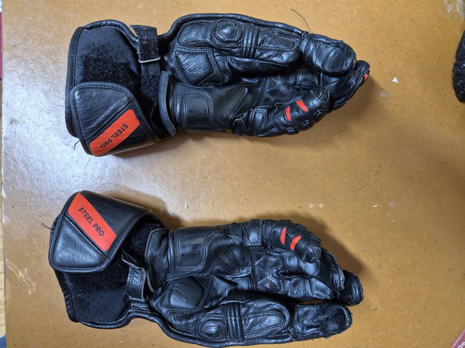 Dainese steel pro fluo red L