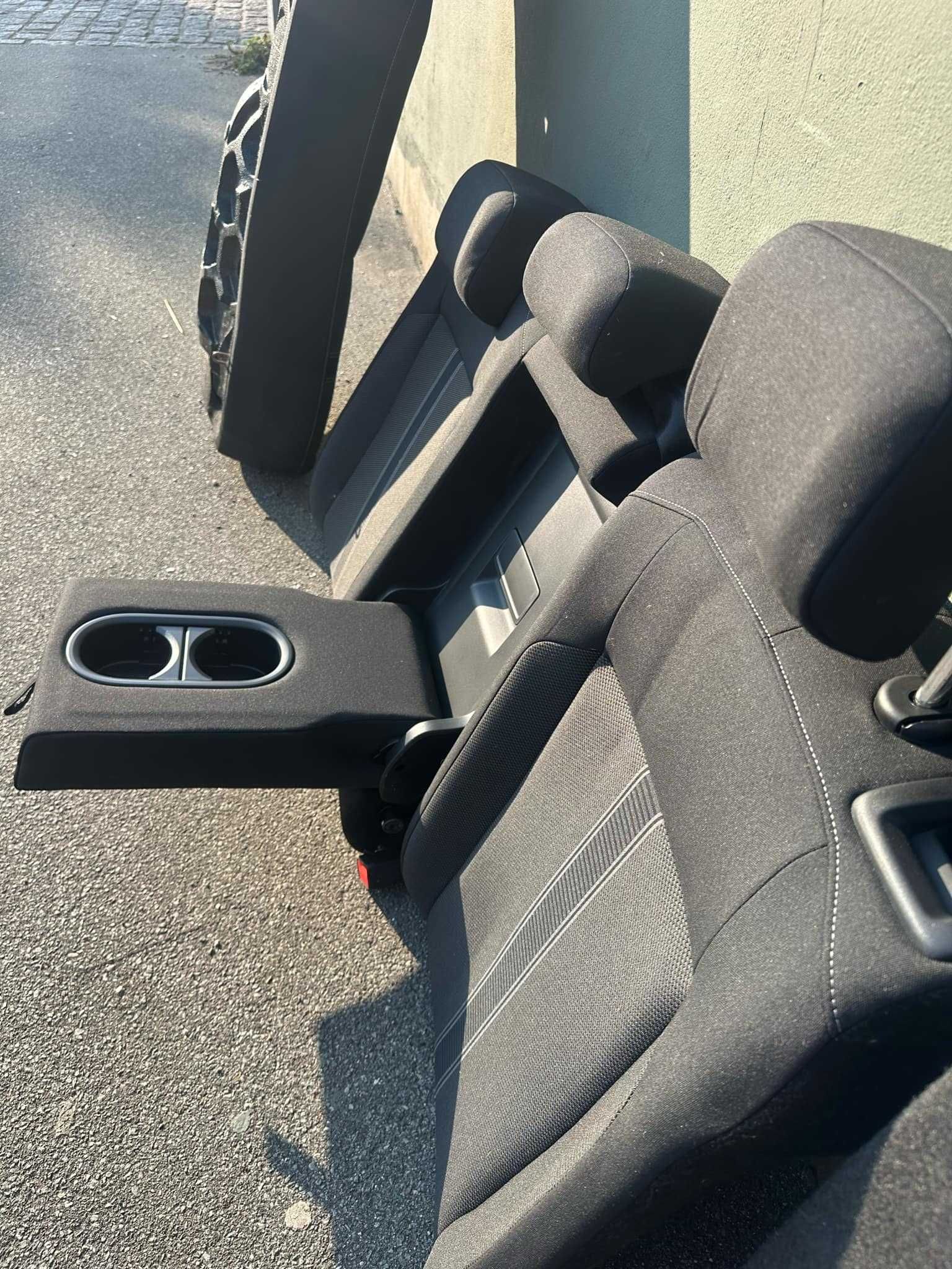 Vw T-ROC задни седалки + кора