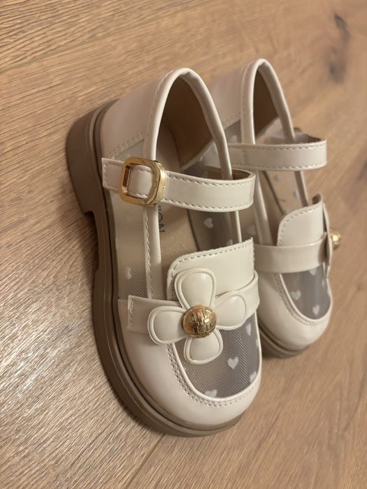 Pantofi fetite bej