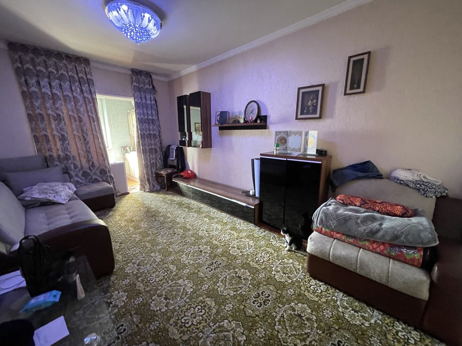 Цена снижена! Кадышева базар! 2в3 комнатная, будет торг!