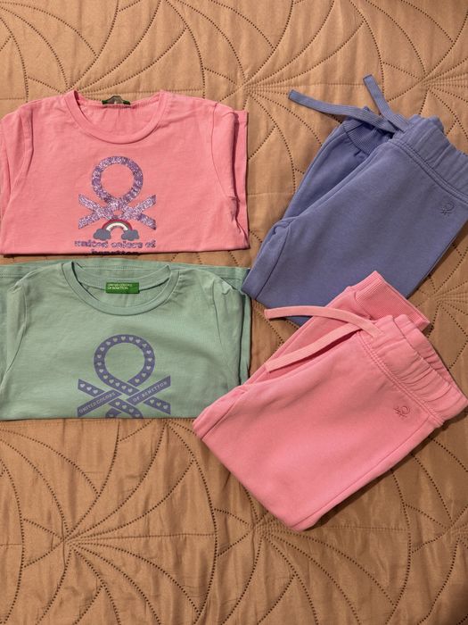 Benetton нови два комплекта долнища с тениски 104 3-4 годинки