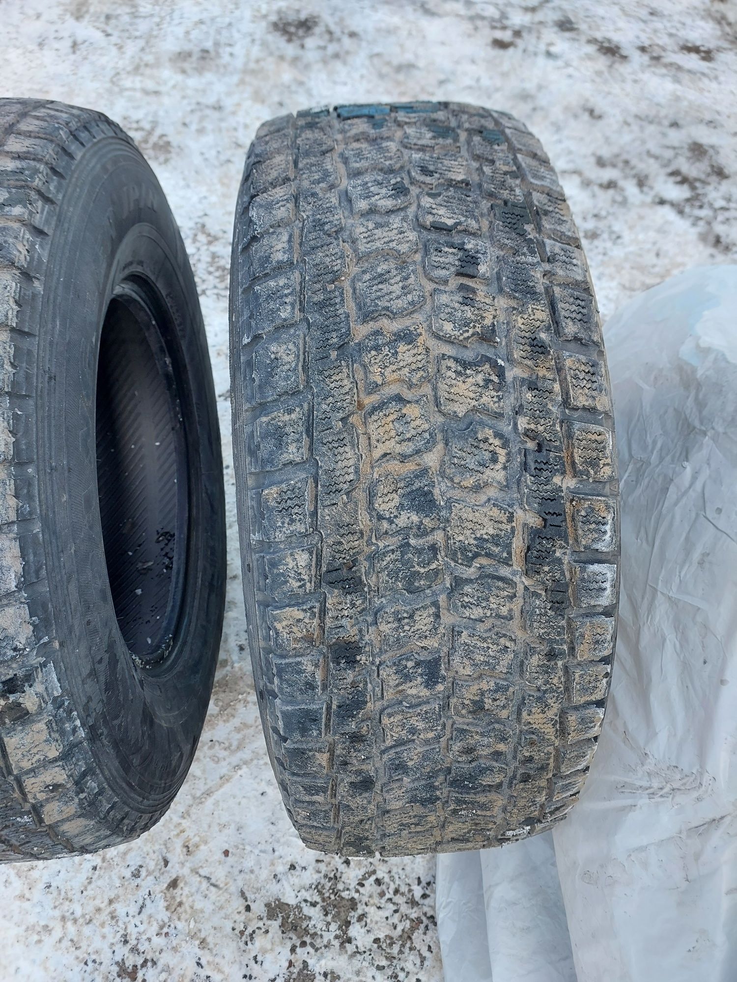 265/70/16  goodyear wrangler ip/n