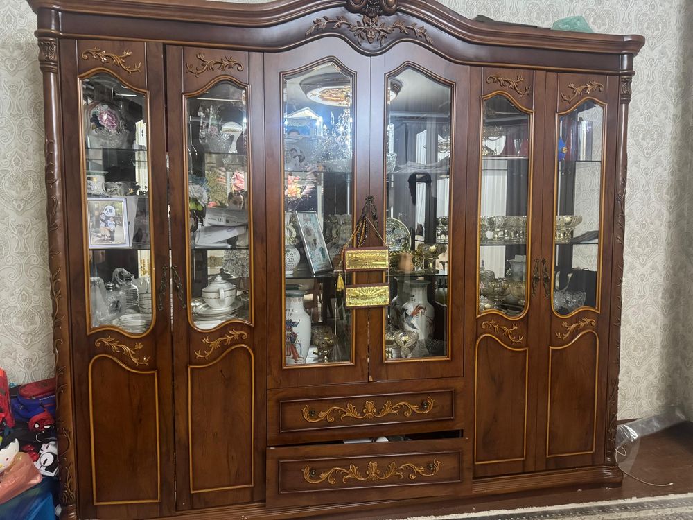 Продам шкаф для зала