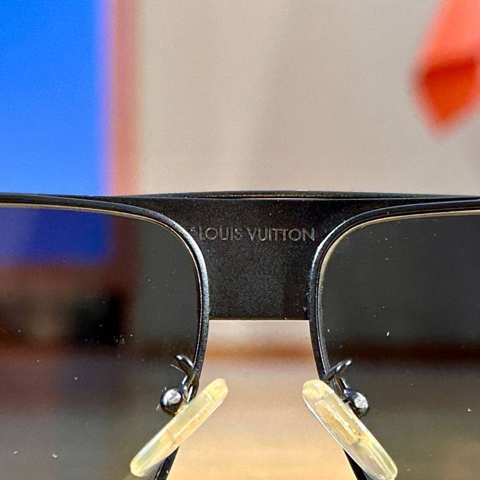 Louis Vuitton Aviator Sunglasses Z1110E