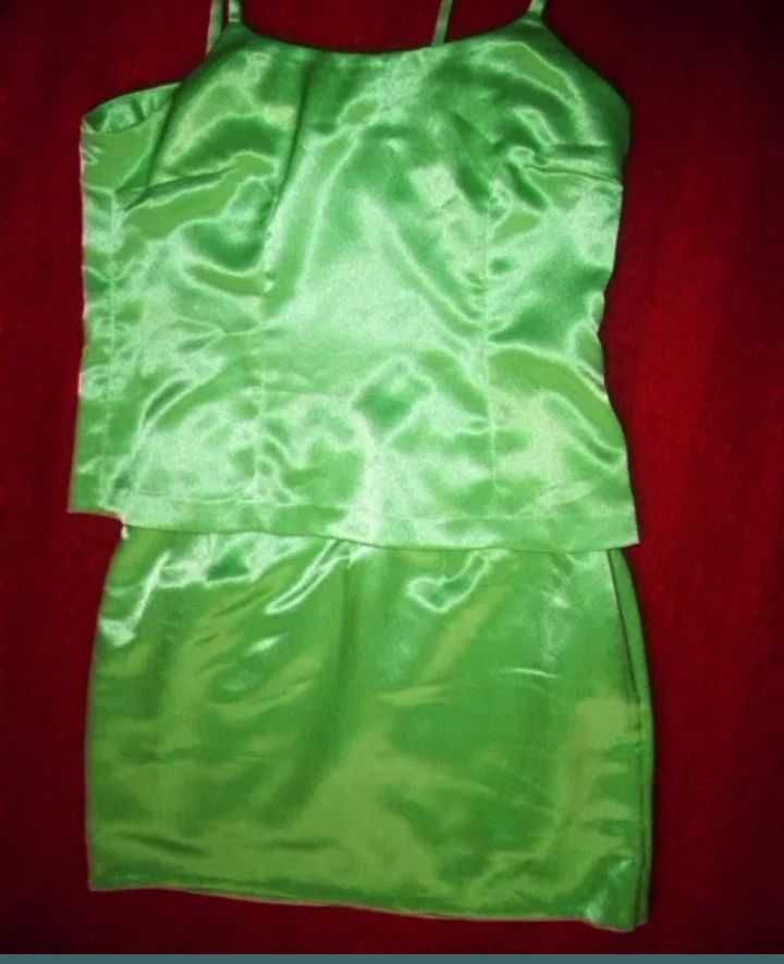 Costumas verde sidefat saten mar M