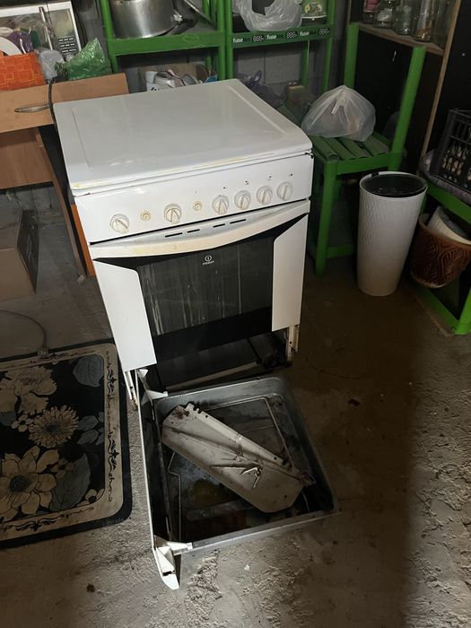 Продам газовую плитку индезит