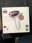 Фотоепилатор PHILIPS LUMEA 8000