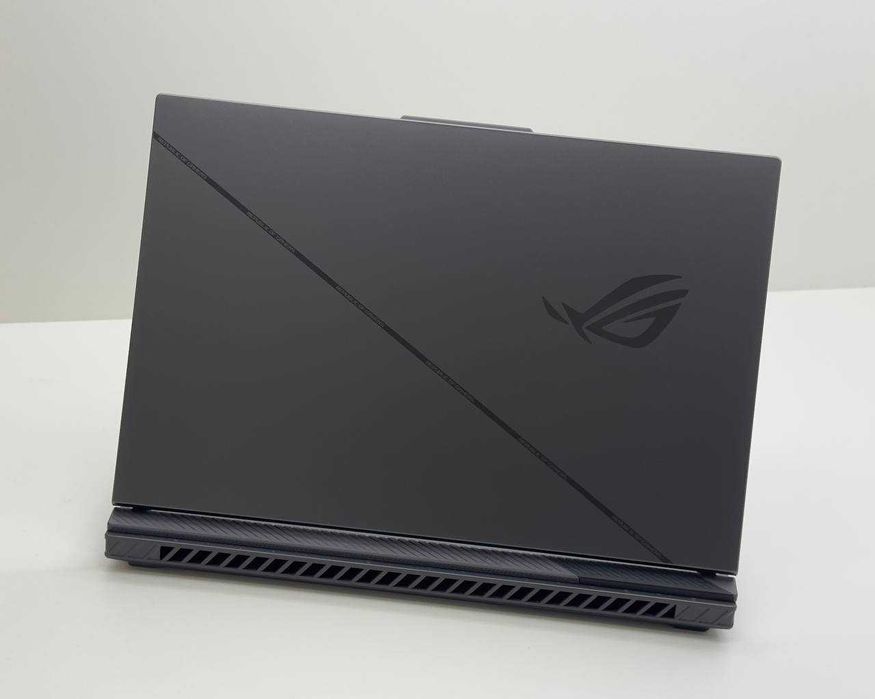 Asus ROG Strix G18 - G814J (i9-14900HX/RTX4060)