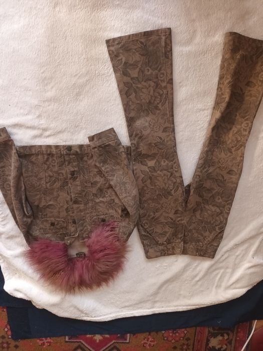 Продам костюм на девочку