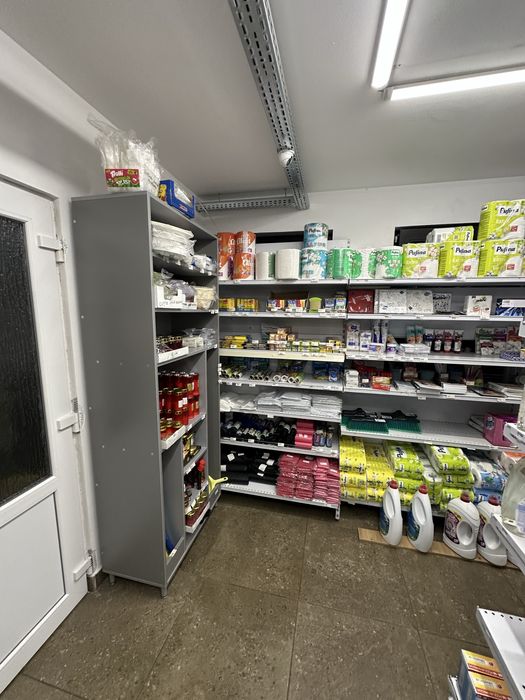 Vand rafturi metalice * rafturi magazin alimentar