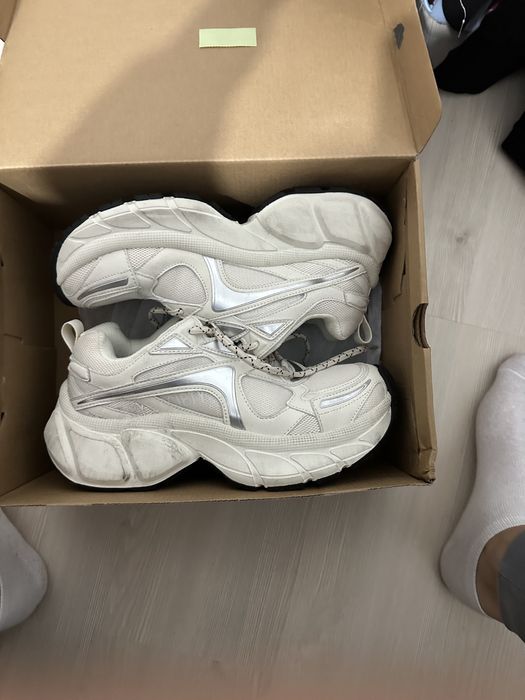 Adidasi made by society