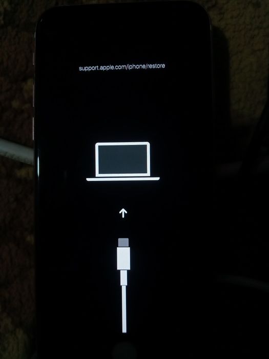 IPhone 6s srochni sotiladi pul kerak