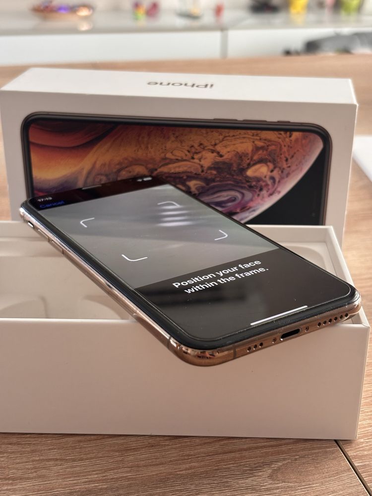 Iphone 256gb, зарядно, БЕЗ забележка, apple wallet