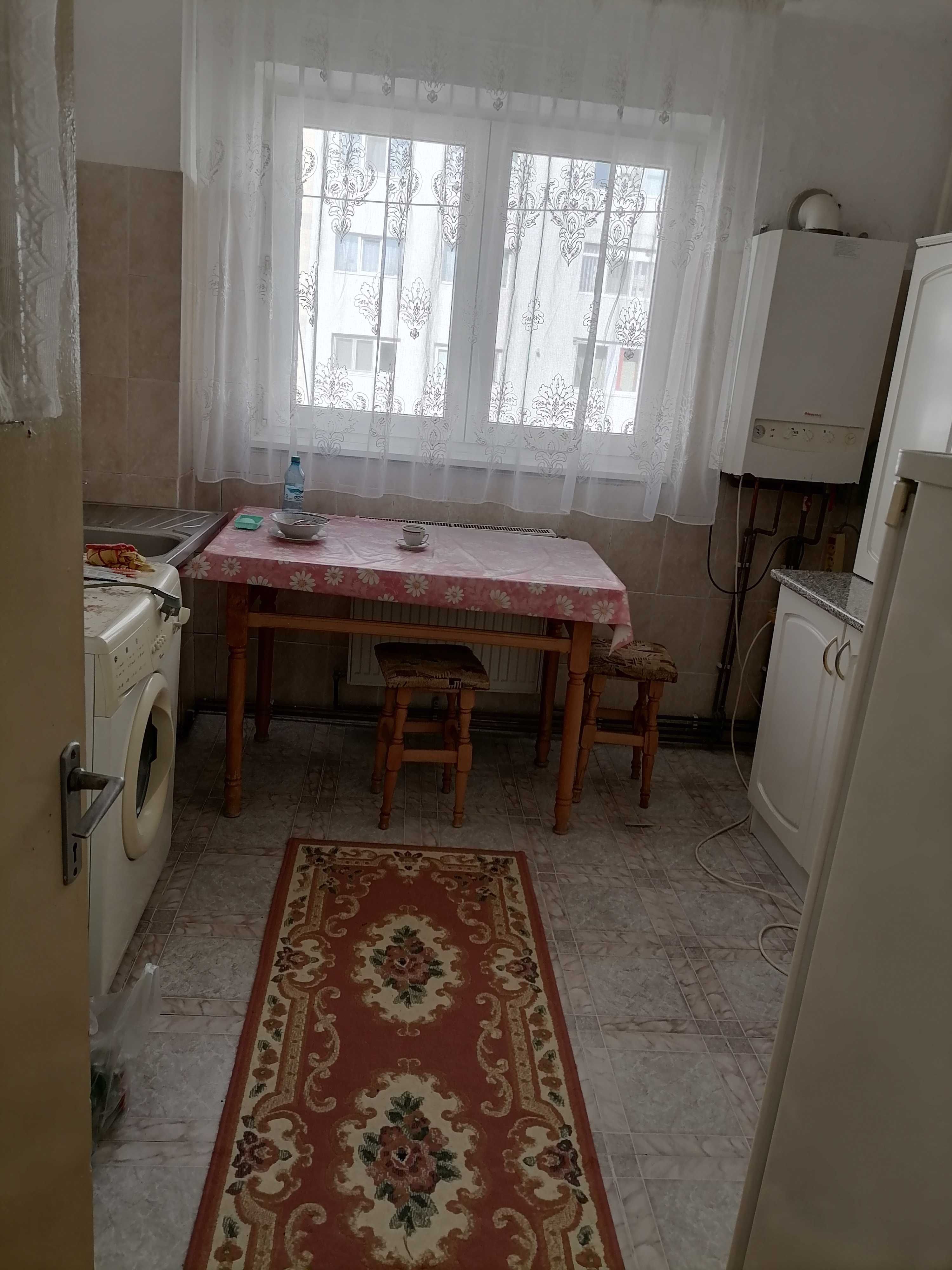 Apartament  Micro 4 Strada Radu Popescu Etaj 4/4 Targoviste