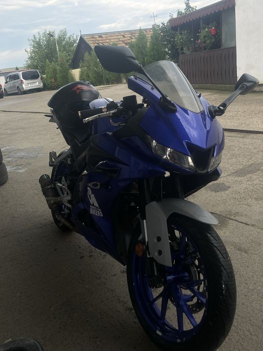 vand yamaha yzf r125 2021!! pret negociabil