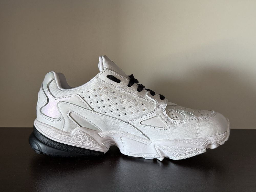 Adidas Falcon 39номер 24см Стелка Нови с Кутия