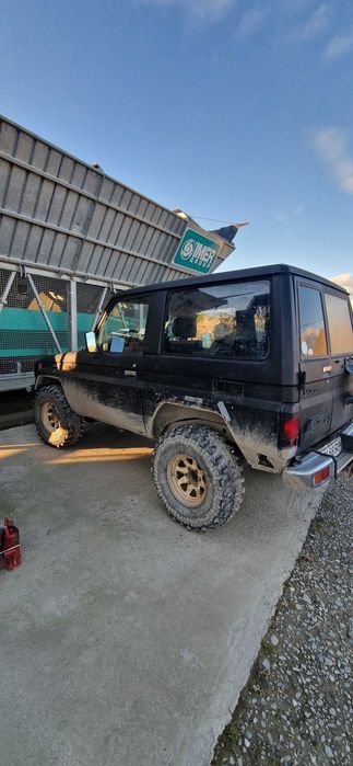 Vând Toyota land cruiser