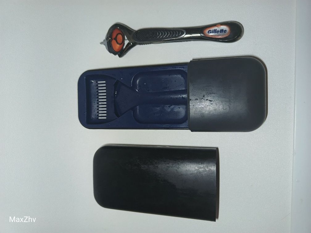Бритва с футляром Gillette fusion 5