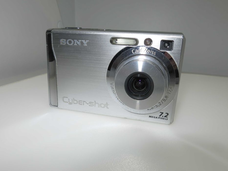 Sony CyberShot W80 цифров фотоапарат дигитална камера отлично състояни