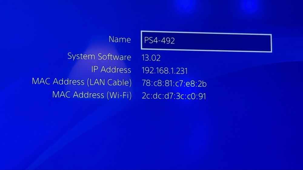 Ps4 + doua joystik-uri si incarcator + volan PS