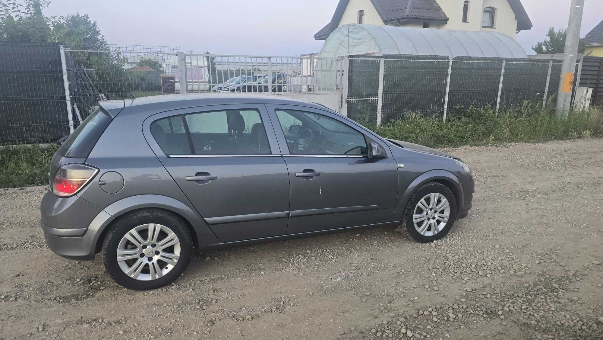 Bara Fata Opel Astra H Facelift Capota Aripa Usa Gri Z155 3ku