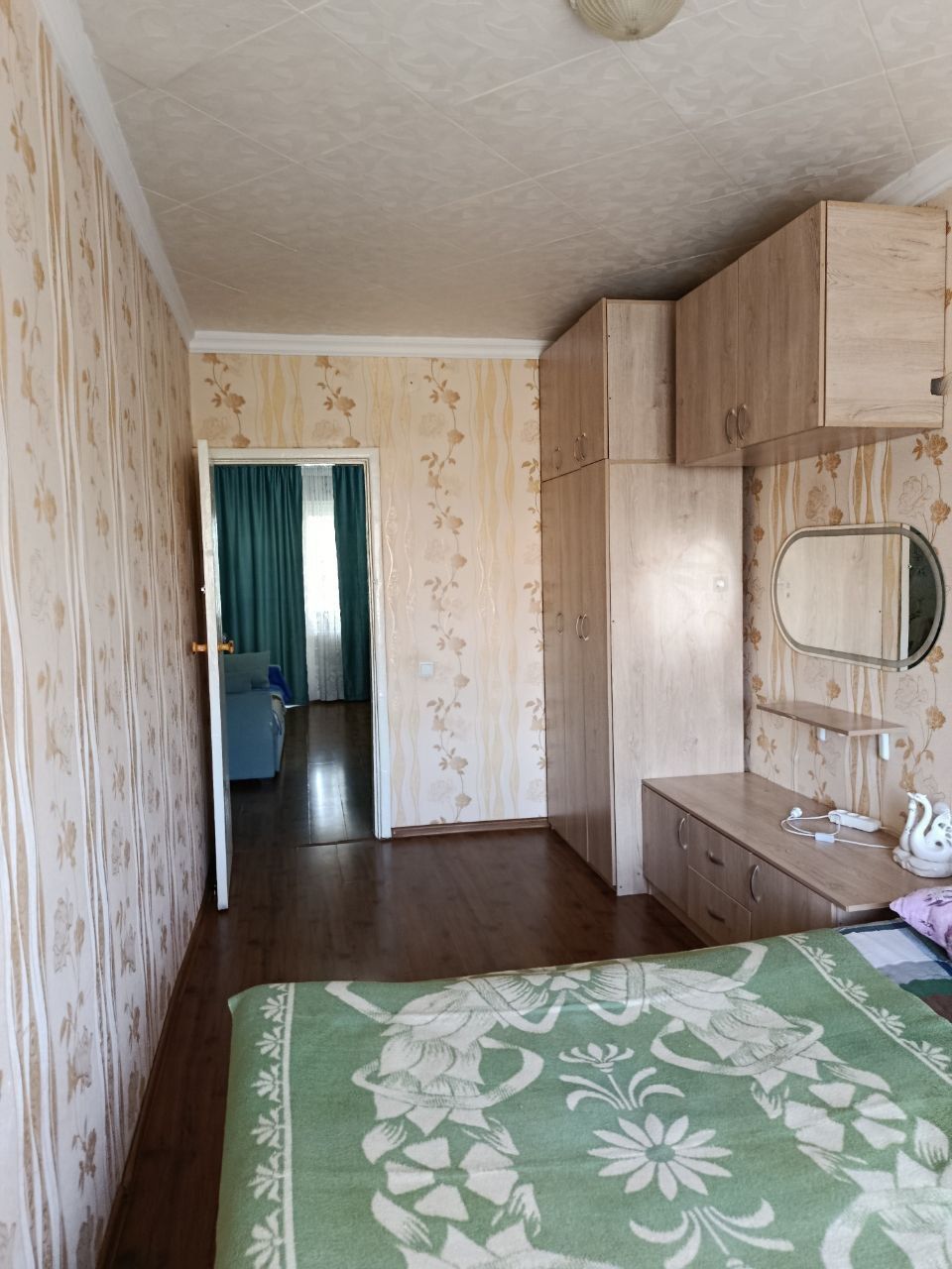 Сдаётся 2в3/5/5, болкон 2×6,Буз 2, ЭКО базар! Коммунальные в нутри!