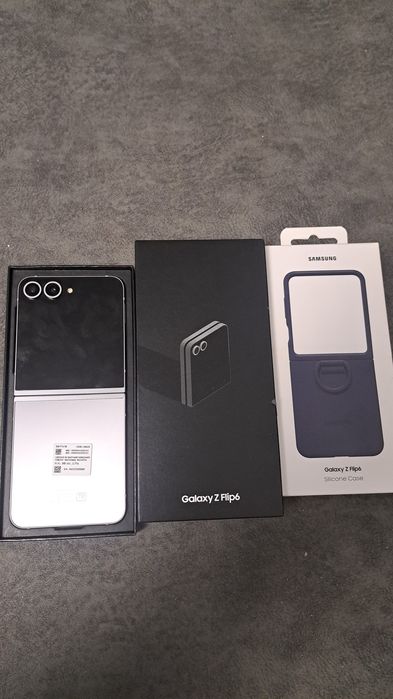 Samsung Galaxy Z Flip 6